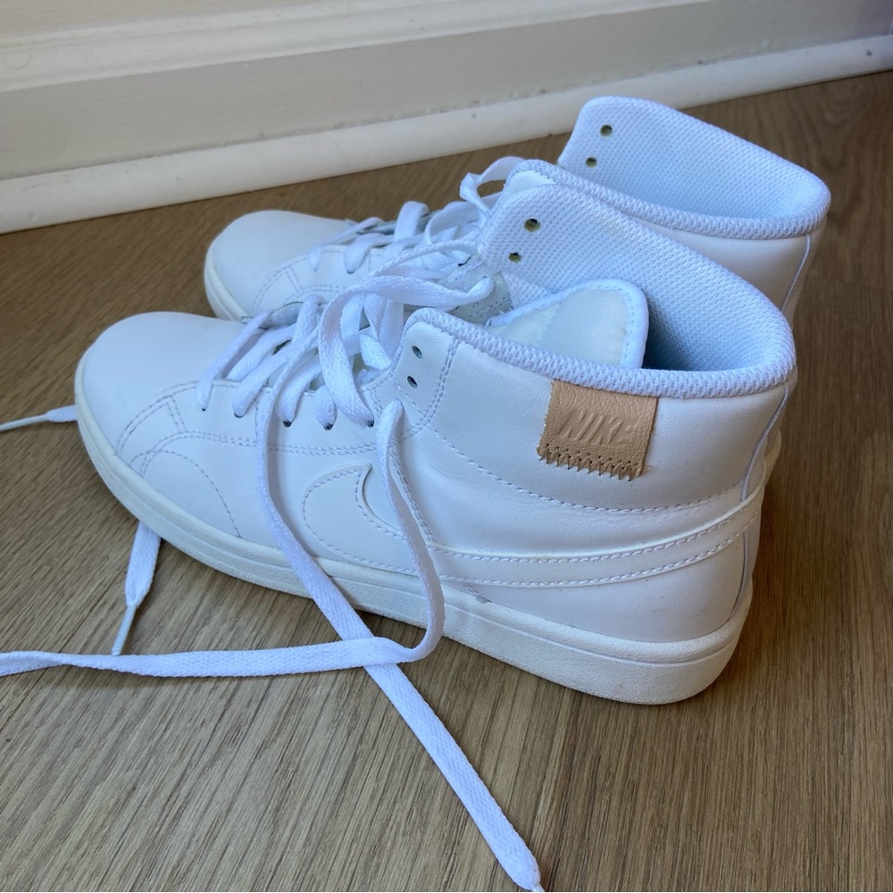 Nike US 7 Court Royale 2 Mid Triple White High Top Sneakers CT1725-100